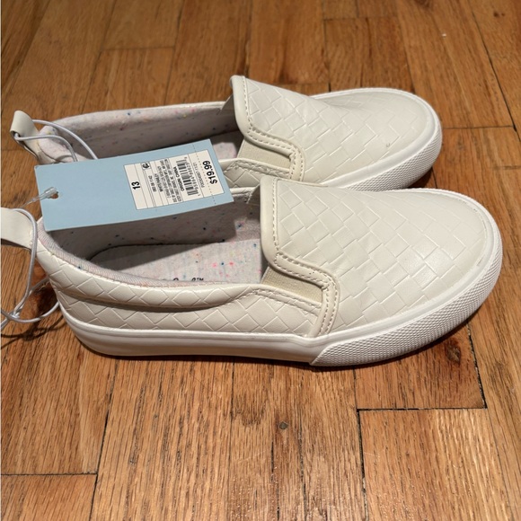 Cat & Jack White Kids Sneakers - Picture 1 of 3